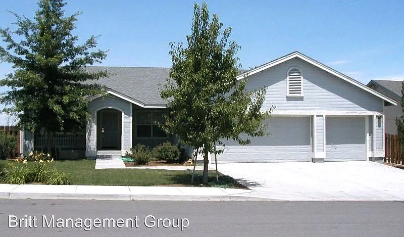17065 Castle Pine Dr photo 1
