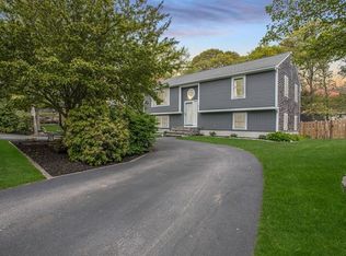 16 Studio Dr, Bourne, MA 02532