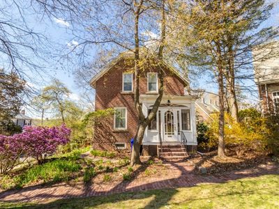 54 Southbourne Rd, Jamaica Plain, MA, 02130