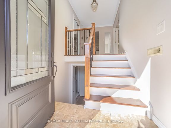 5th image of 2 Ivybridge Dr