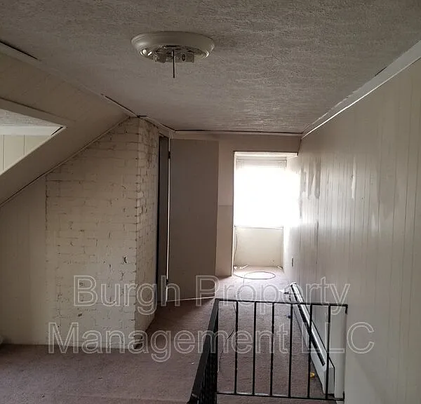 426 2nd St #1/2 — Photo 7