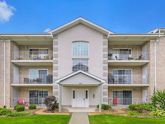 2nd image of 9140 W 95th St APT 3A