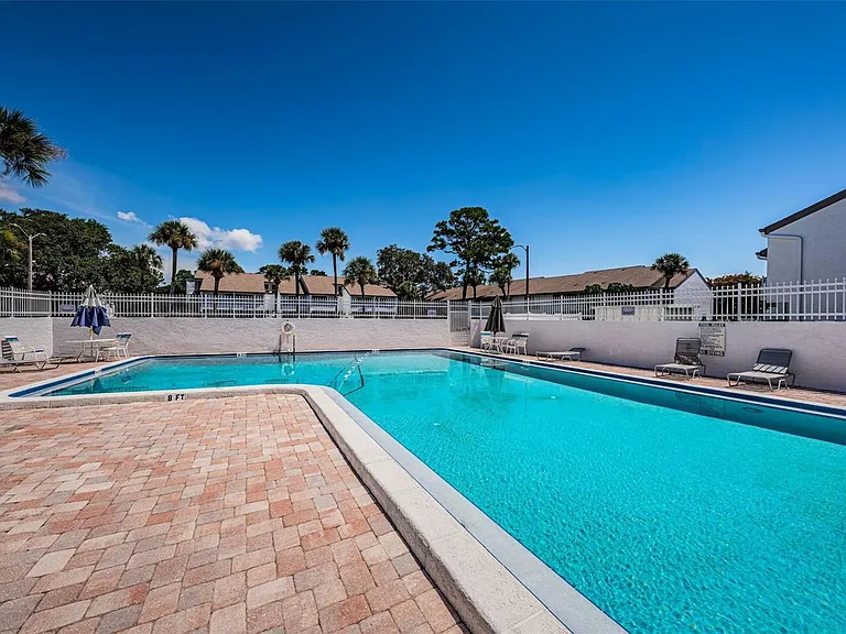 2117 Lakewood Club Dr S #K — Photo 32