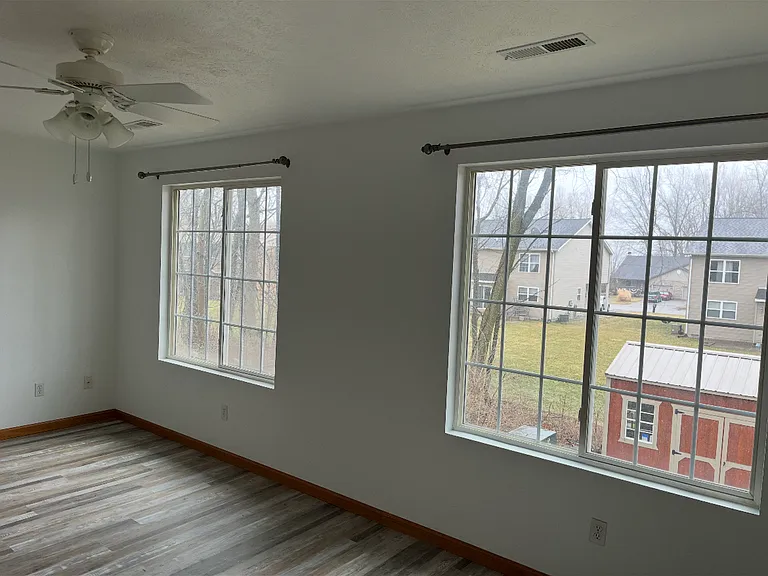 1531 Westchester Ave — Photo 17
