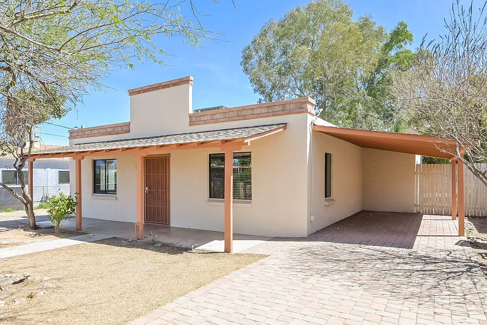 4 bed, 2.0 bath, 1563 sqft, $1,910 — Photo 1