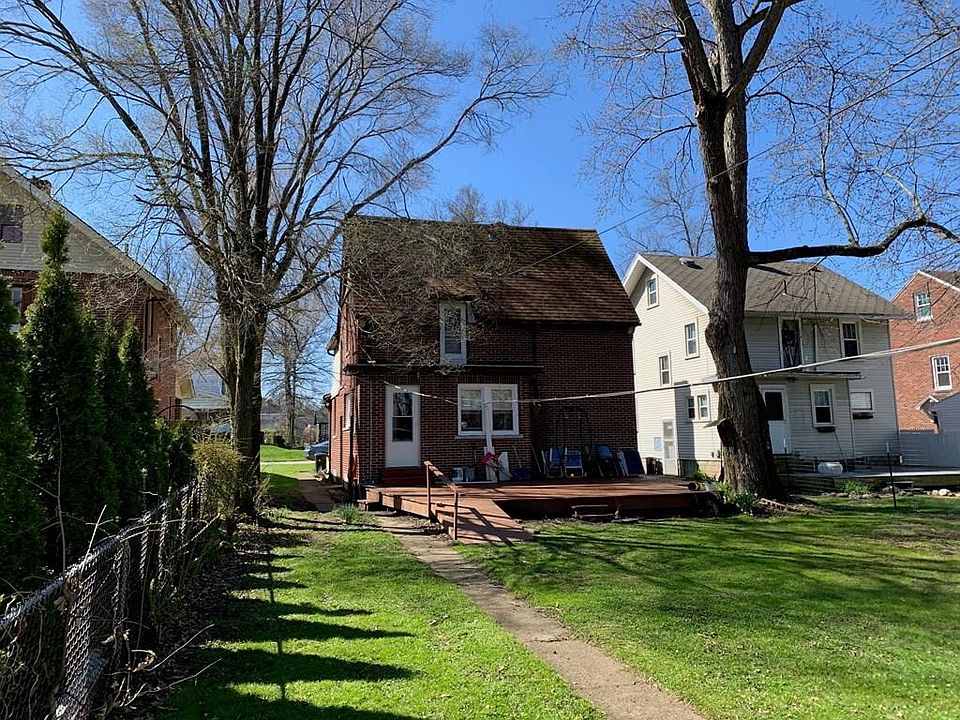 2nd image of 622 Arlington Ave