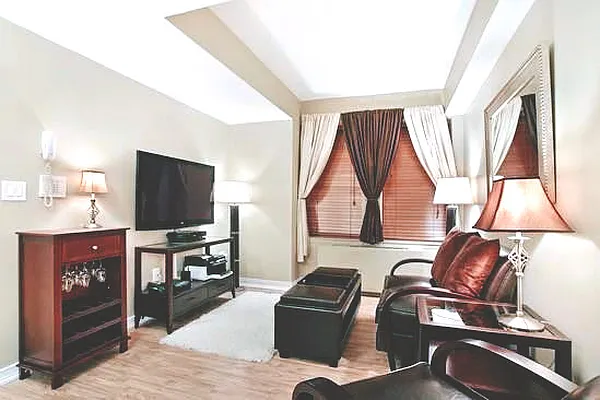 Rented by R New York | media 43