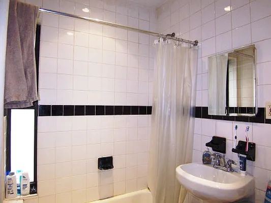 Rented by Friedman Roth Realty | media 32