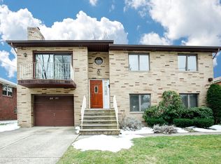 1134 Harvard Pl, Fort Lee, NJ 07024