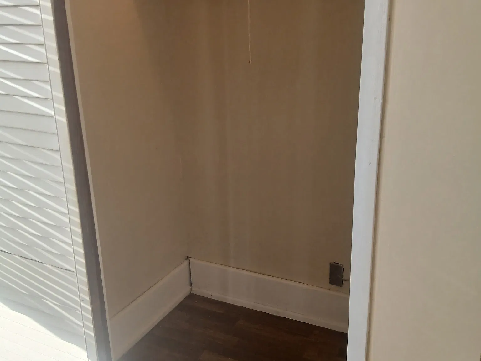 4 bed, 2388 sqft, $1,500 — Photo 3