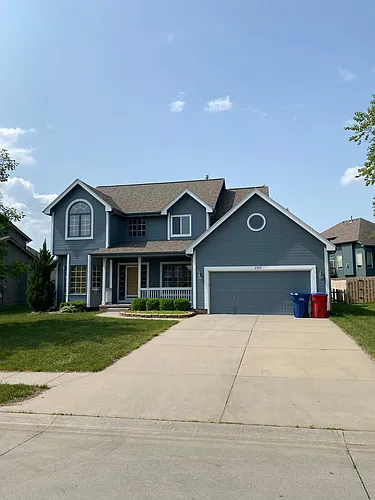 2703 John St Photo 1