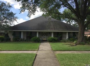 12515 Fairhaven Dr, Baton Rouge, LA 70815