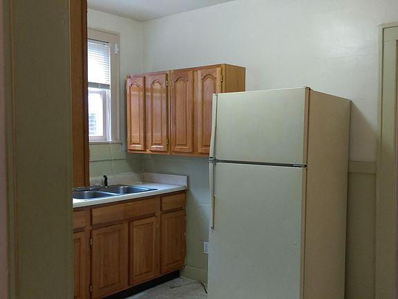 3rd image of 778 Eastern Pkwy APT 2