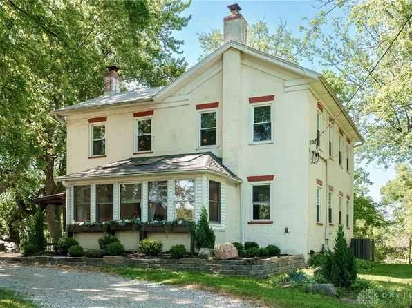 860 S Church St, New Lebanon, OH 45345