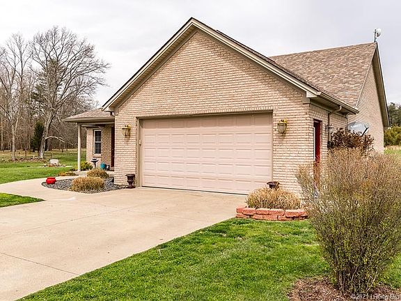 4th image of 2020 Cedar Creek Dr