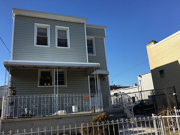 3rd image of 134-25 Francis Lewis Blvd