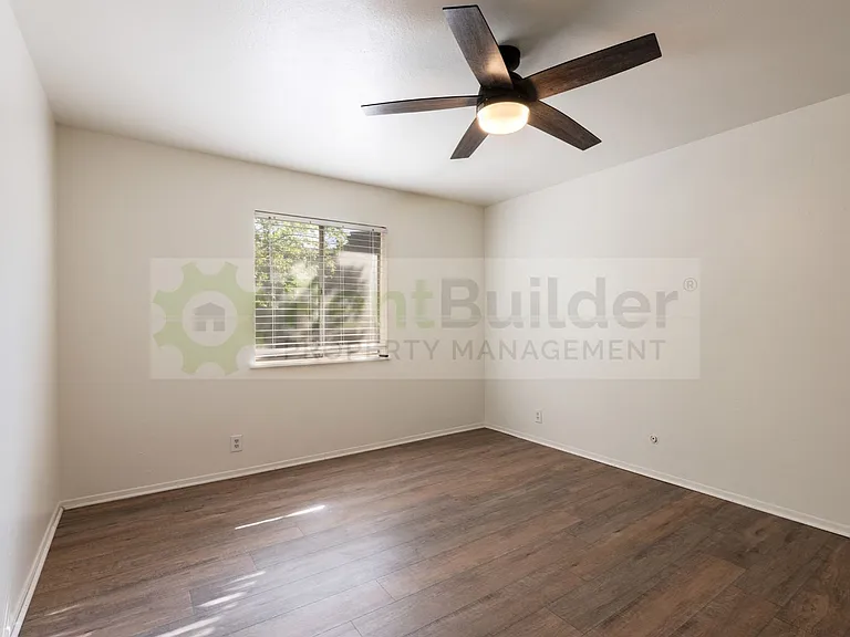 1601 Pennsylvania St NE #4 — Photo 15