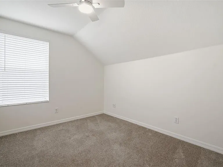 10604 Lakeside Vista Dr — Photo 36