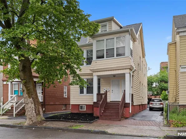 88 S 16th St, East Orange, NJ 07018