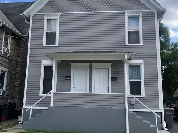 355/357 May St, Elgin, IL 60120