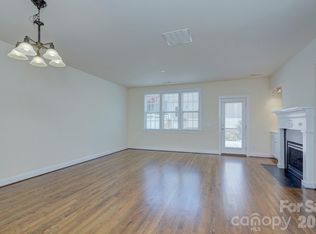 1023 White Point Dr, Huntersville, NC 28078