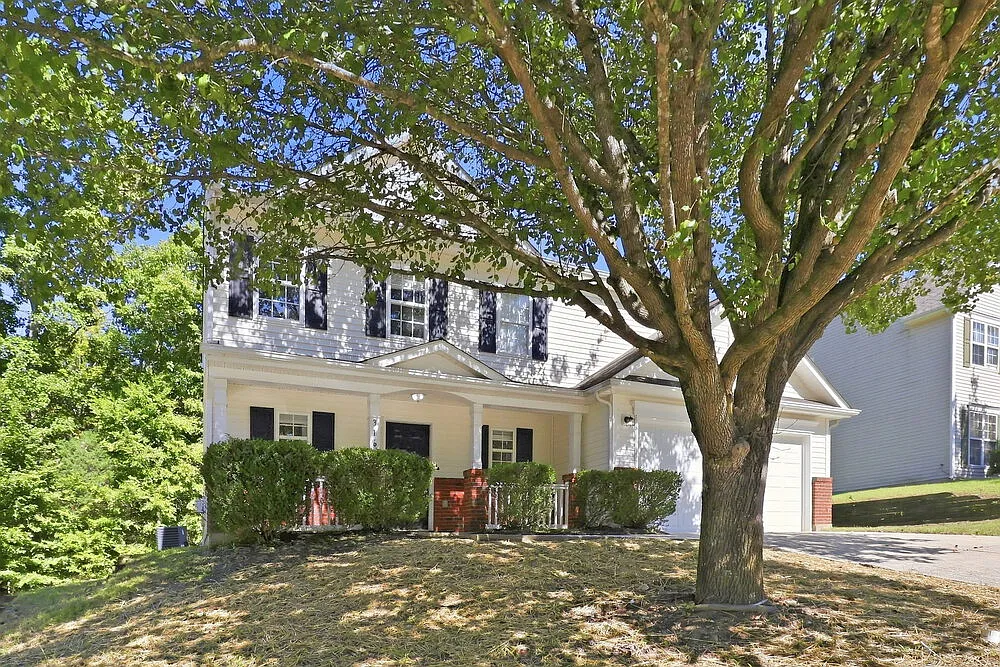 3 bed, 2.5 bath, 1498 sqft, $1,985 — Photo 4