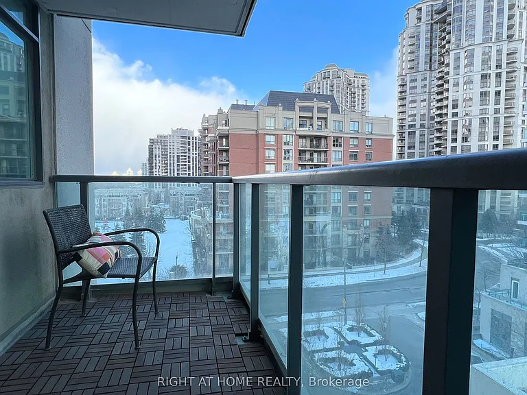 28 Harrison Garden Blvd #702 — Photo 12