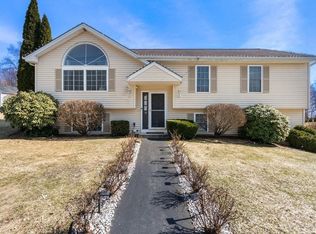 70 Moreland Green Dr, Worcester, MA 01609