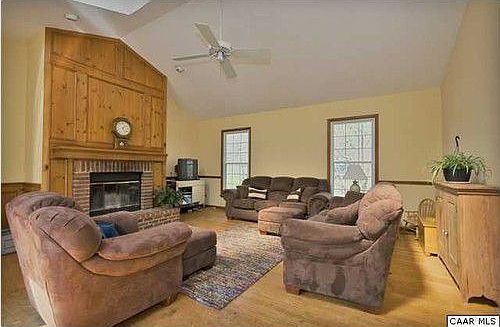 2nd image of 2025 Candlewyck Dr