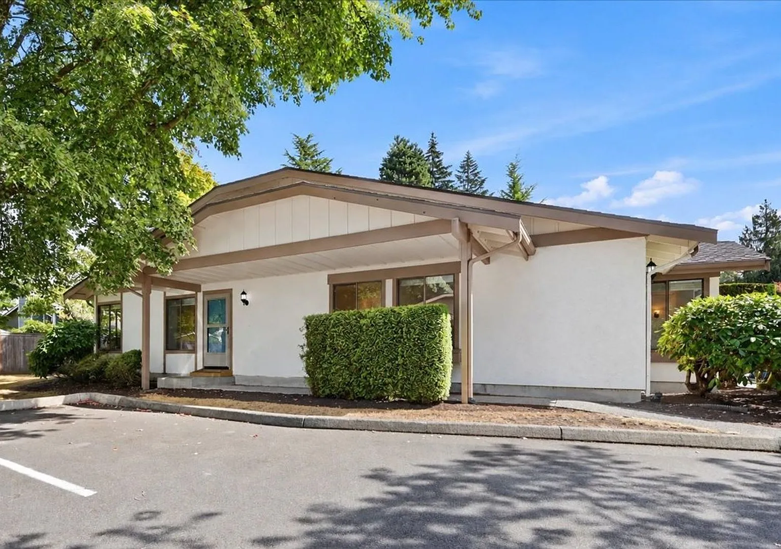 2Bd/2Ba Mill Creek Condo — Photo 1