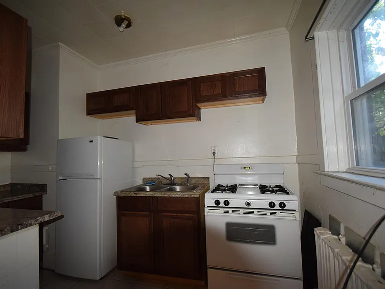 100 Tremont Cir. — Photo 5