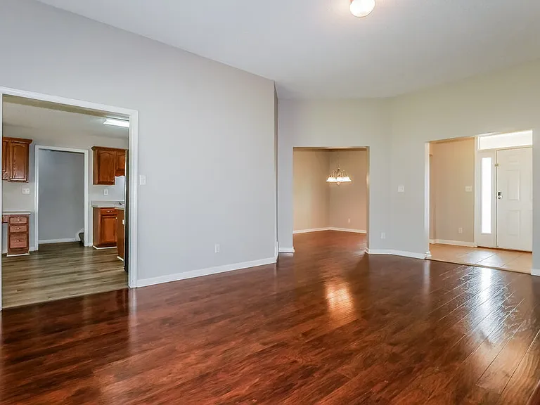 7838 Alexanders Crossing Dr — Photo 5