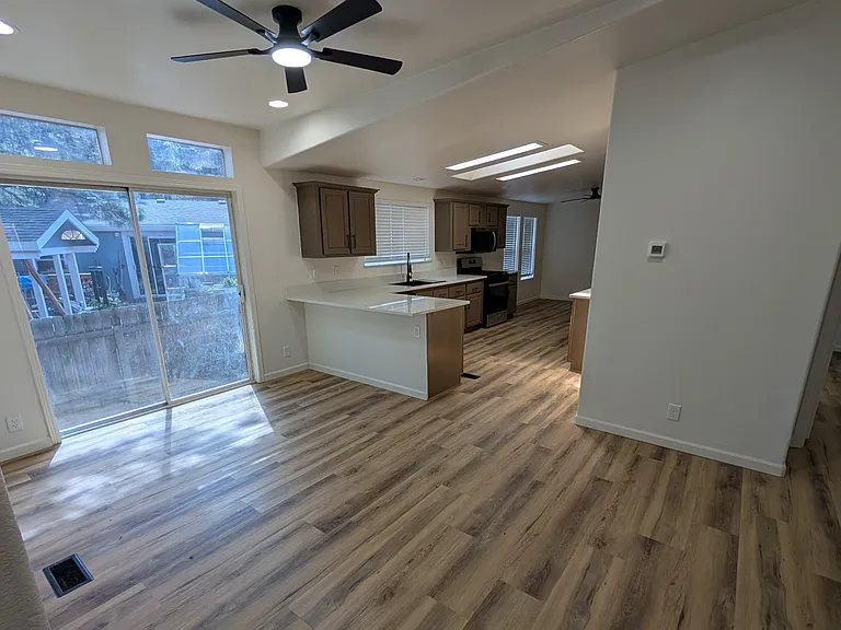 2491 W Rock Island Ave — Photo 5