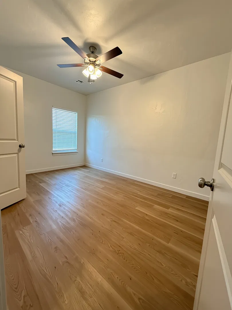 Cozy 2-Bedroom Cottage for Rent in Lawton, OK — Photo 3