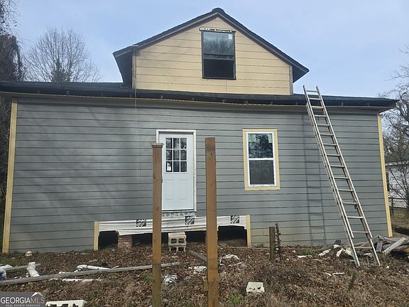 5th image of 142 Spalding St