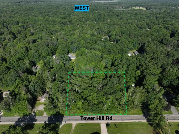 758/759 Tower Hill Rd, Houghton Lake, MI 48629