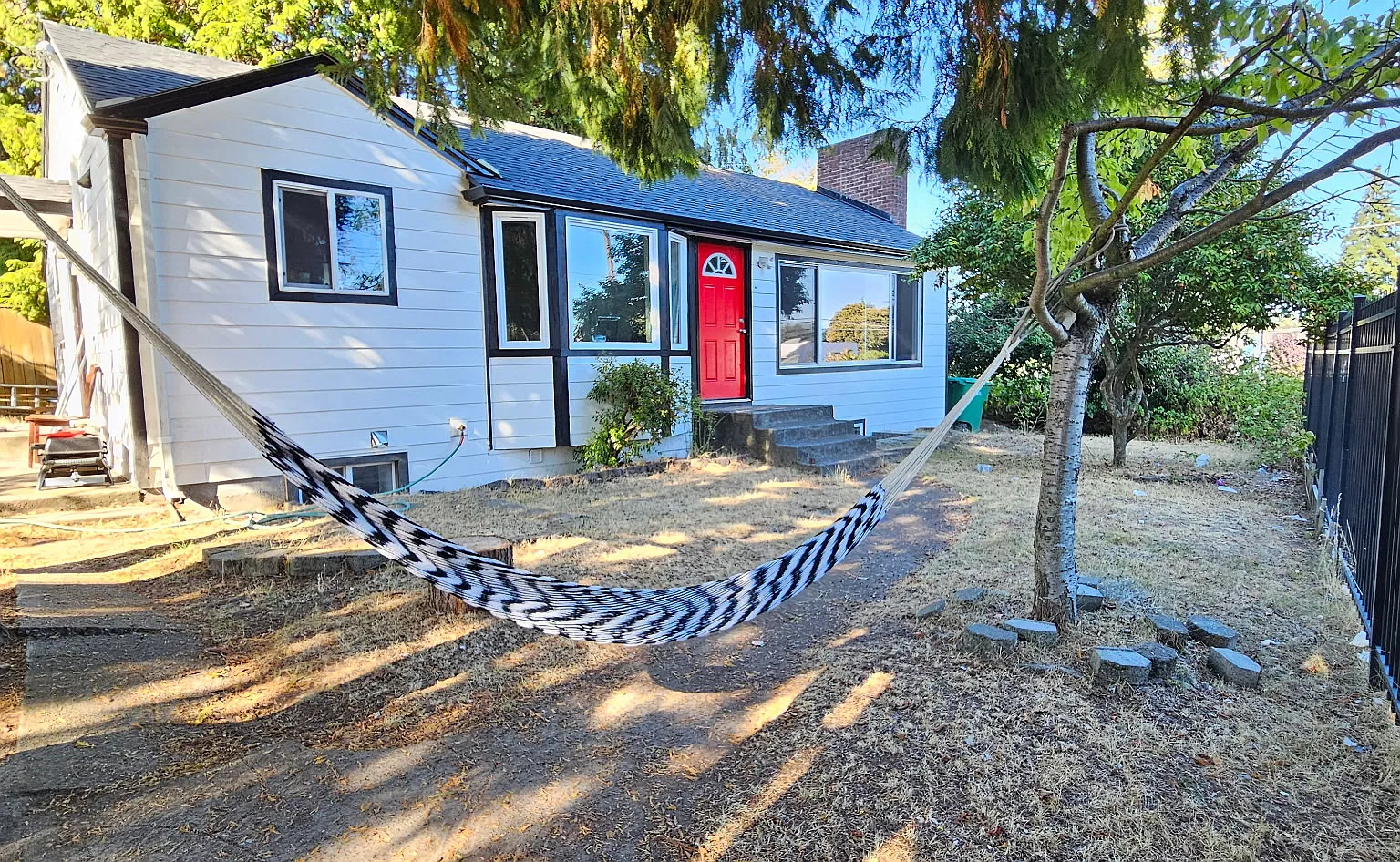 4 SW 134th St — Photo 2