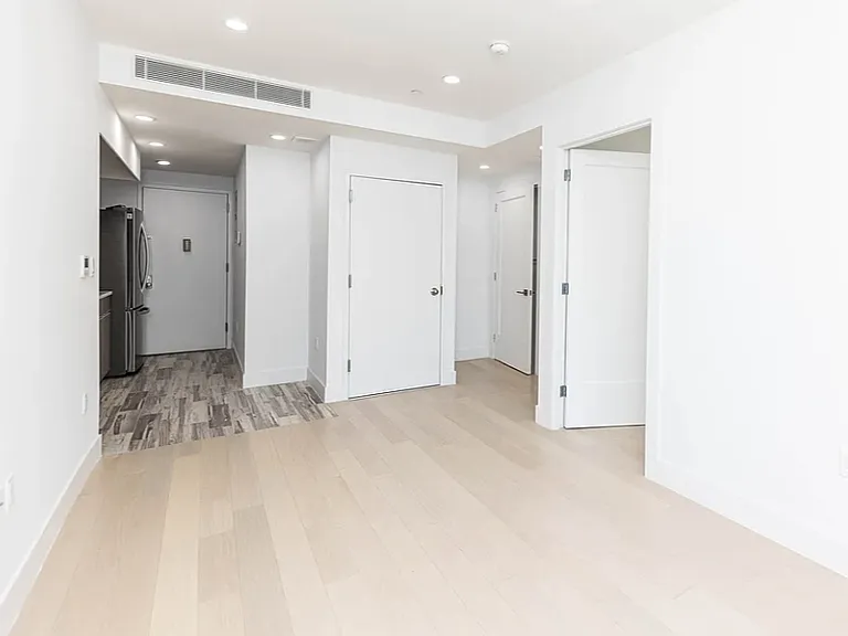 455 Onderdonk Ave #2D — Photo 4