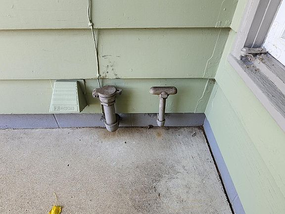5th image of 423 S Clayborn Ave