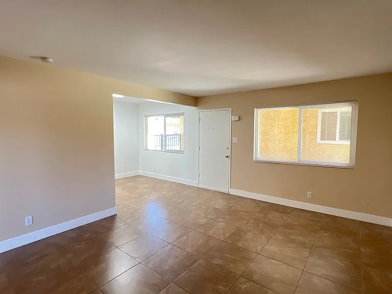 4236 Columbus St — Photo 4