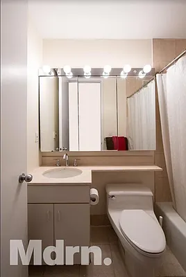 Rented by Mdrn Residential | media 7