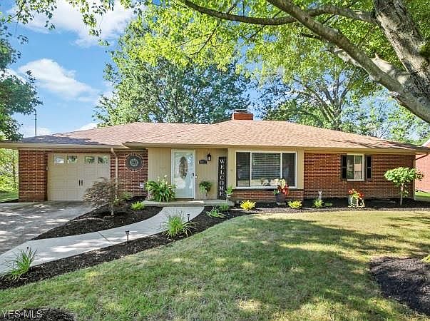 1st image of 441 Wildwood Dr