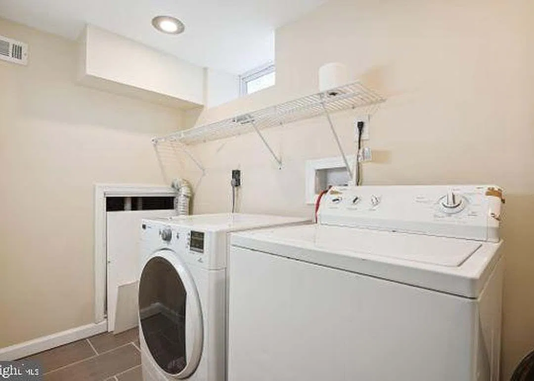 4 bed, 2.0 bath, 1496 sqft, $3,250 — Photo 3