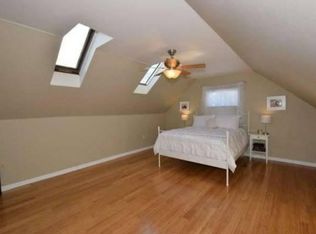 5100 N Diversey Blvd, Whitefish Bay, WI