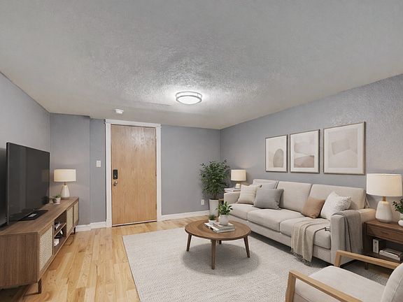5th image of 1650 N Pearl St APT 5