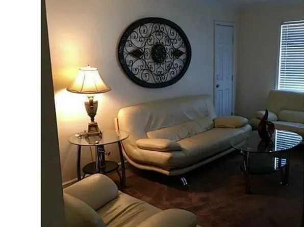 905 Pacific Ave APT C, Virginia Beach, VA 23451
