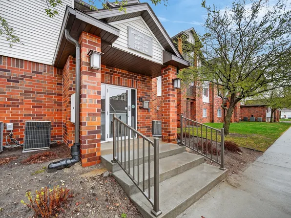 6440 Ep True Pkwy Unit 2106, West Des Moines, IA 50266