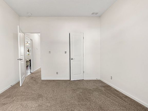 2nd image of 6220 Silvercreek Dr.
