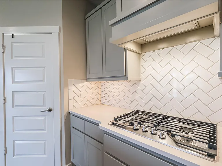 28635 Hazel Trl — Photo 12