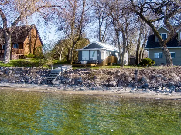 214 N Lake Dr #A, Castlewood, SD 57223